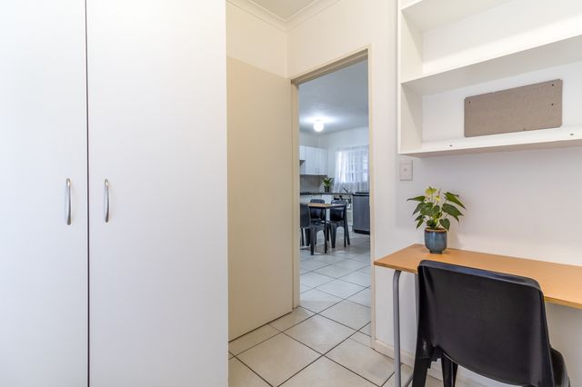 To Let 3 Bedroom Property for Rent in Wellington Central Western Cape